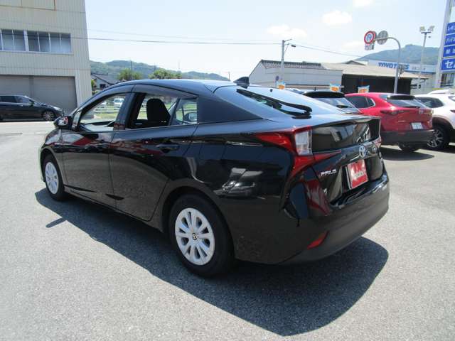 トヨタ プリウス １．８ Ｓ Ｅ－ＦＯＵＲ ４ＷＤ R1年 (中国) 99