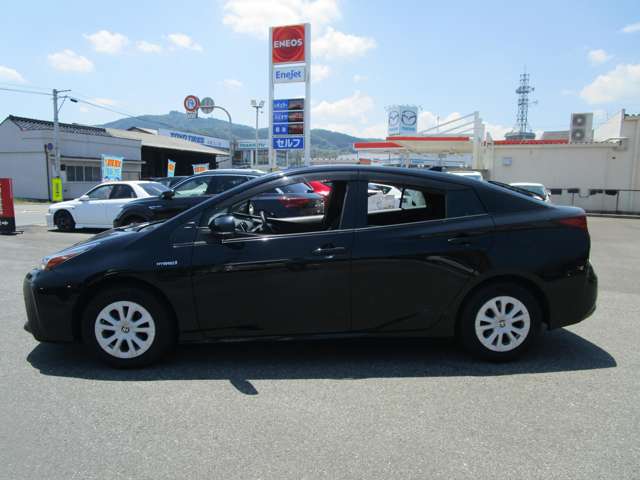 トヨタ プリウス １．８ Ｓ Ｅ－ＦＯＵＲ ４ＷＤ R1年 (中国) 99