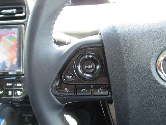 トヨタ プリウス １．８ Ｓ Ｅ－ＦＯＵＲ ４ＷＤ R1年 (中国) 99