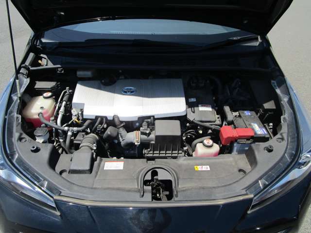 トヨタ プリウス １．８ Ｓ Ｅ－ＦＯＵＲ ４ＷＤ R1年 (中国) 99