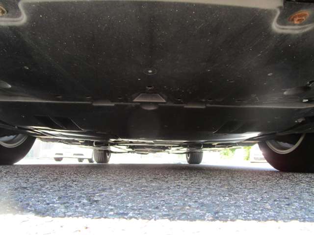 トヨタ プリウス １．８ Ｓ Ｅ－ＦＯＵＲ ４ＷＤ R1年 (中国) 99