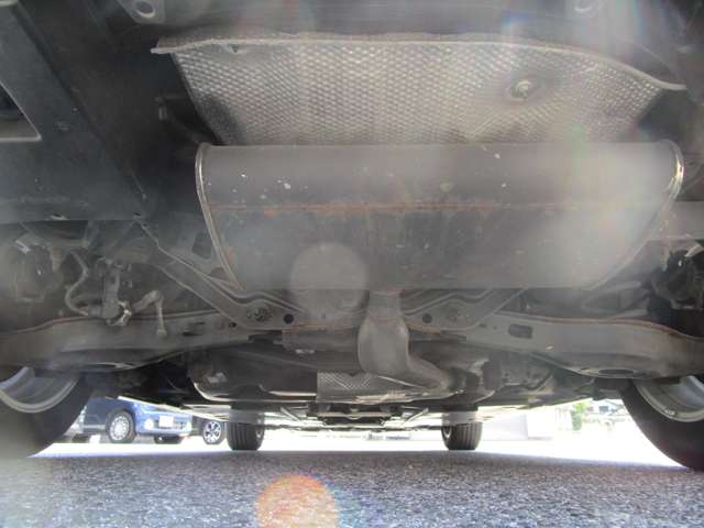 トヨタ プリウス １．８ Ｓ Ｅ－ＦＯＵＲ ４ＷＤ R1年 (中国) 99