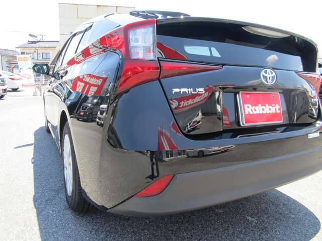 トヨタ プリウス １．８ Ｓ Ｅ－ＦＯＵＲ ４ＷＤ R1年 (中国) 99