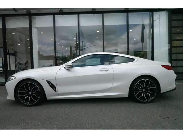 ＢＭＷ ８シリーズ ８４０ｉ　エクスクルーシブ　Ｍスポーツ R5年 (近畿) 99