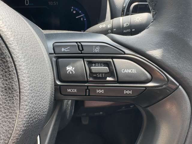 トヨタ ヤリスクロス　ハイブリッド １．５ ハイブリッド Ｚ Ｅ－ＦＯＵＲ ４ＷＤ R3年 (東北) 99