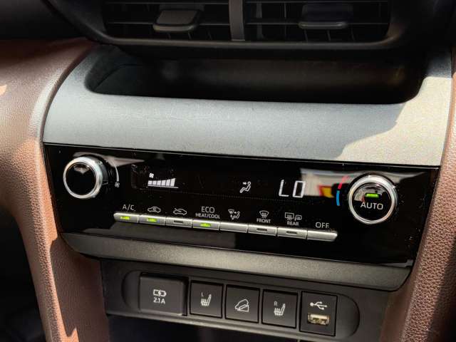 トヨタ ヤリスクロス　ハイブリッド １．５ ハイブリッド Ｚ Ｅ－ＦＯＵＲ ４ＷＤ R3年 (東北) 99