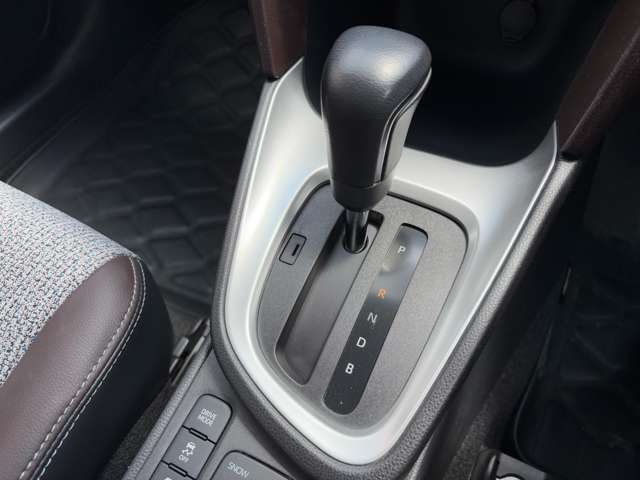 トヨタ ヤリスクロス　ハイブリッド １．５ ハイブリッド Ｚ Ｅ－ＦＯＵＲ ４ＷＤ R3年 (東北) 99