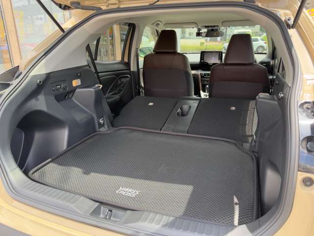 トヨタ ヤリスクロス　ハイブリッド １．５ ハイブリッド Ｚ Ｅ－ＦＯＵＲ ４ＷＤ R3年 (東北) 99