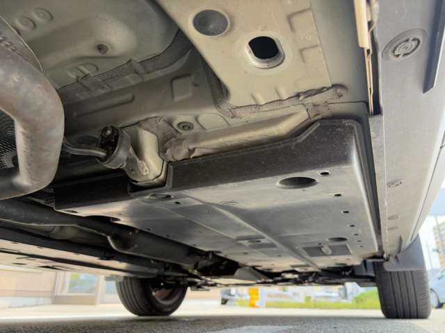 トヨタ ヤリスクロス　ハイブリッド １．５ ハイブリッド Ｚ Ｅ－ＦＯＵＲ ４ＷＤ R3年 (東北) 99