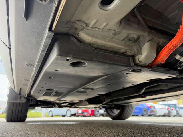 トヨタ ヤリスクロス　ハイブリッド １．５ ハイブリッド Ｚ Ｅ－ＦＯＵＲ ４ＷＤ R3年 (東北) 99