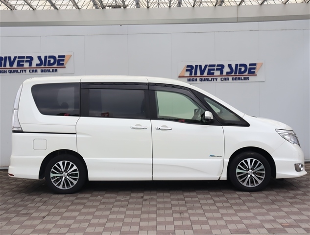 日産 セレナ ２．０ ハイウェイスター Ｖセレクション＋ＳＡＦＥＴＹ Ｓ－ＨＹＢＲＩＤ アドバンストセーフティ ＰＫＧ H27年 (関東) 99