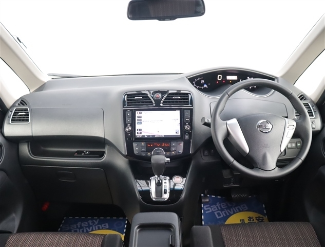 日産 セレナ ２．０ ハイウェイスター Ｖセレクション＋ＳＡＦＥＴＹ Ｓ－ＨＹＢＲＩＤ アドバンストセーフティ ＰＫＧ H27年 (関東) 99