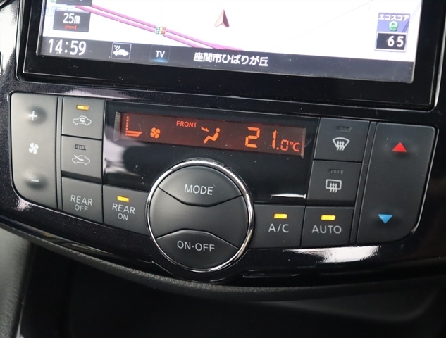 日産 セレナ ２．０ ハイウェイスター Ｖセレクション＋ＳＡＦＥＴＹ Ｓ－ＨＹＢＲＩＤ アドバンストセーフティ ＰＫＧ H27年 (関東) 99