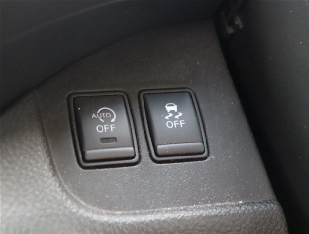 日産 セレナ ２．０ ハイウェイスター Ｖセレクション＋ＳＡＦＥＴＹ Ｓ－ＨＹＢＲＩＤ アドバンストセーフティ ＰＫＧ H27年 (関東) 99