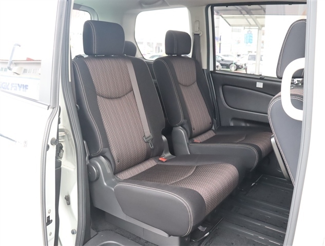 日産 セレナ ２．０ ハイウェイスター Ｖセレクション＋ＳＡＦＥＴＹ Ｓ－ＨＹＢＲＩＤ アドバンストセーフティ ＰＫＧ H27年 (関東) 99