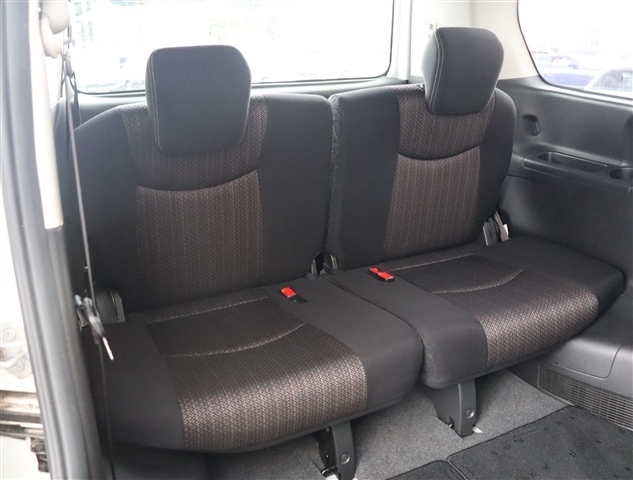 日産 セレナ ２．０ ハイウェイスター Ｖセレクション＋ＳＡＦＥＴＹ Ｓ－ＨＹＢＲＩＤ アドバンストセーフティ ＰＫＧ H27年 (関東) 99