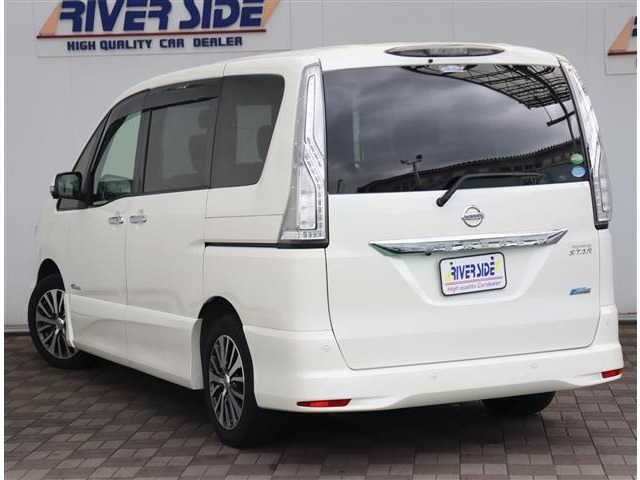日産 セレナ ２．０ ハイウェイスター Ｖセレクション＋ＳＡＦＥＴＹ Ｓ－ＨＹＢＲＩＤ アドバンストセーフティ ＰＫＧ H27年 (関東) 99