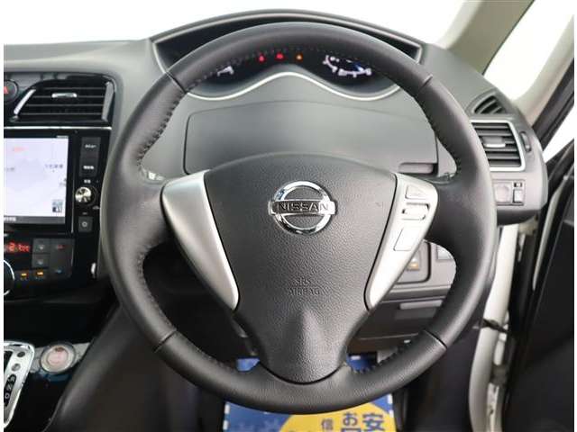 日産 セレナ ２．０ ハイウェイスター Ｖセレクション＋ＳＡＦＥＴＹ Ｓ－ＨＹＢＲＩＤ アドバンストセーフティ ＰＫＧ H27年 (関東) 99