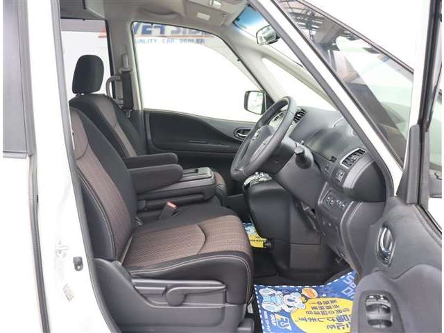 日産 セレナ ２．０ ハイウェイスター Ｖセレクション＋ＳＡＦＥＴＹ Ｓ－ＨＹＢＲＩＤ アドバンストセーフティ ＰＫＧ H27年 (関東) 99