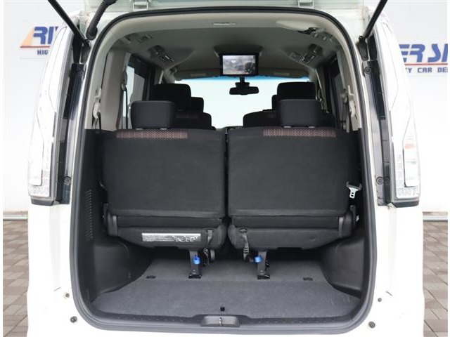 日産 セレナ ２．０ ハイウェイスター Ｖセレクション＋ＳＡＦＥＴＹ Ｓ－ＨＹＢＲＩＤ アドバンストセーフティ ＰＫＧ H27年 (関東) 99