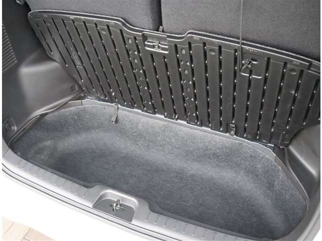 日産 セレナ ２．０ ハイウェイスター Ｖセレクション＋ＳＡＦＥＴＹ Ｓ－ＨＹＢＲＩＤ アドバンストセーフティ ＰＫＧ H27年 (関東) 99