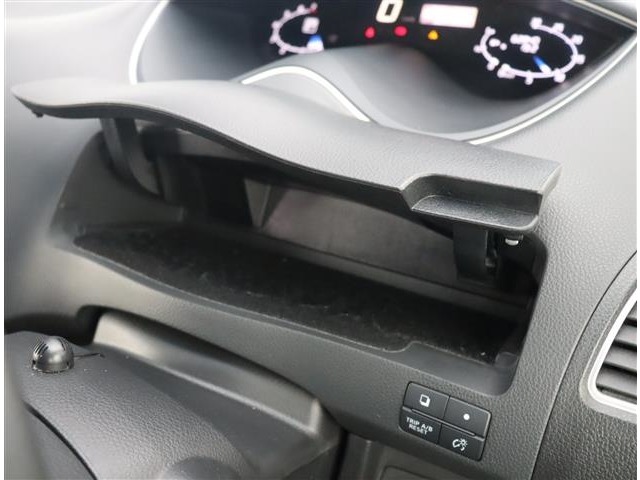 日産 セレナ ２．０ ハイウェイスター Ｖセレクション＋ＳＡＦＥＴＹ Ｓ－ＨＹＢＲＩＤ アドバンストセーフティ ＰＫＧ H27年 (関東) 99