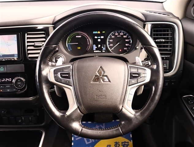 三菱 アウトランダーＰＨＥＶ ２．０ Ｇ セーフティパッケージ ４ＷＤ H28年 (関東) 99