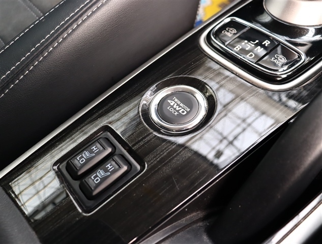 三菱 アウトランダーＰＨＥＶ ２．０ Ｇ セーフティパッケージ ４ＷＤ H28年 (関東) 99