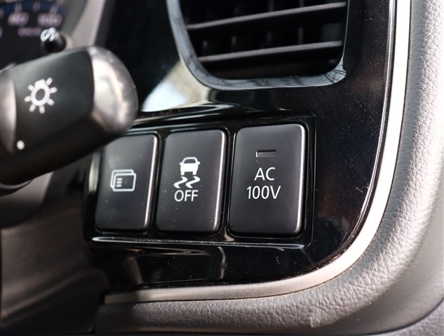 三菱 アウトランダーＰＨＥＶ ２．０ Ｇ セーフティパッケージ ４ＷＤ H28年 (関東) 99