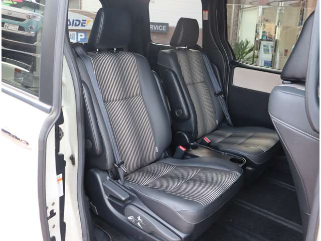 トヨタ ノア １．８ ハイブリッド ＳＩ ＷＸＢＩＩ R1年 (関東) 99