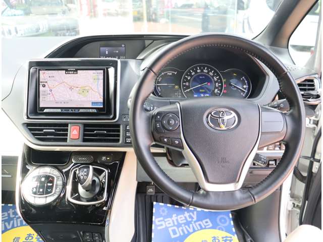 トヨタ ノア １．８ ハイブリッド ＳＩ ＷＸＢＩＩ R1年 (関東) 99