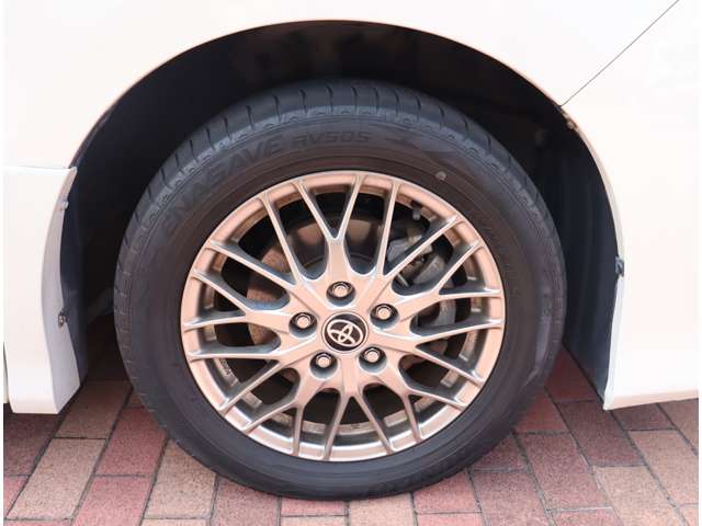 トヨタ ノア １．８ ハイブリッド ＳＩ ＷＸＢＩＩ R1年 (関東) 99