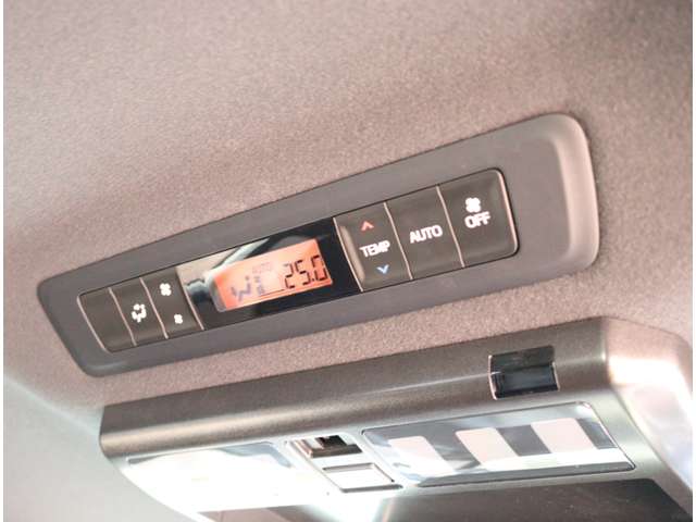 トヨタ ノア １．８ ハイブリッド ＳＩ ＷＸＢＩＩ R1年 (関東) 99