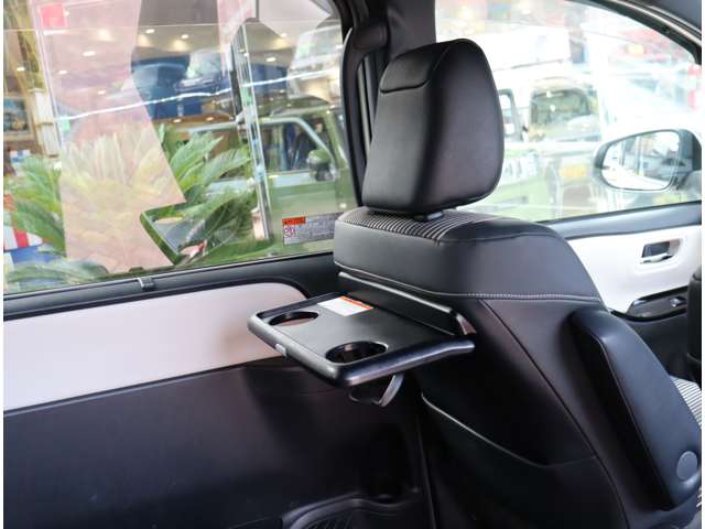 トヨタ ノア １．８ ハイブリッド ＳＩ ＷＸＢＩＩ R1年 (関東) 99