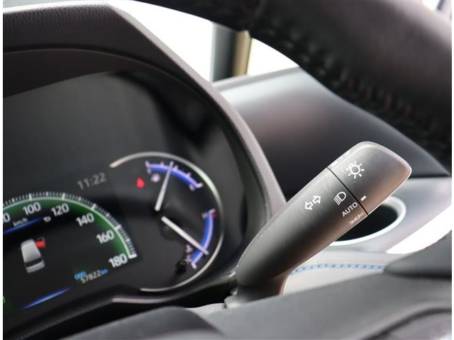トヨタ ヴォクシー １．８ ハイブリッド Ｓ－Ｚ Ｅ－ＦＯＵＲ ４ＷＤ R4年 (関東) 99