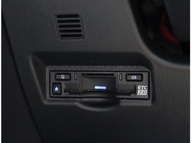 トヨタ ヴォクシー １．８ ハイブリッド Ｓ－Ｚ Ｅ－ＦＯＵＲ ４ＷＤ R4年 (関東) 99