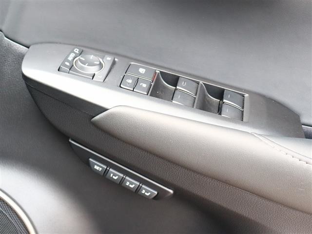 レクサス ＮＸ２００ｔ ２００Ｔ Ｆスポーツ ４ＷＤ H28年 (関東) 99