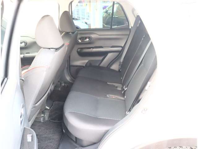 トヨタ ライズ　ハイブリッド ハイブリッド １．２ Ｚ R4年 (関東) 99