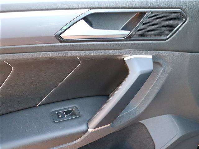 フォルクスワーゲン ティグアン ＴＳＩ　Ｒライン H29年 (関東) 99