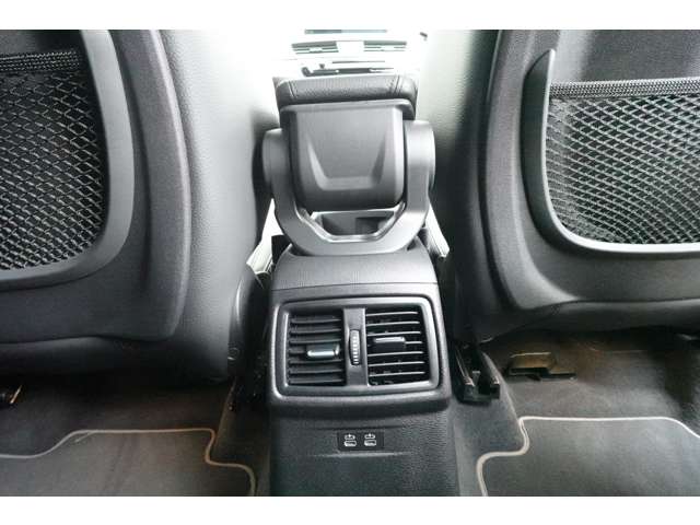 ＢＭＷ Ｘ２ Ｘドライブ１８Ｄ ＭスポーツＸ ディーゼルターボ ４ＷＤ R1年 (近畿) 99