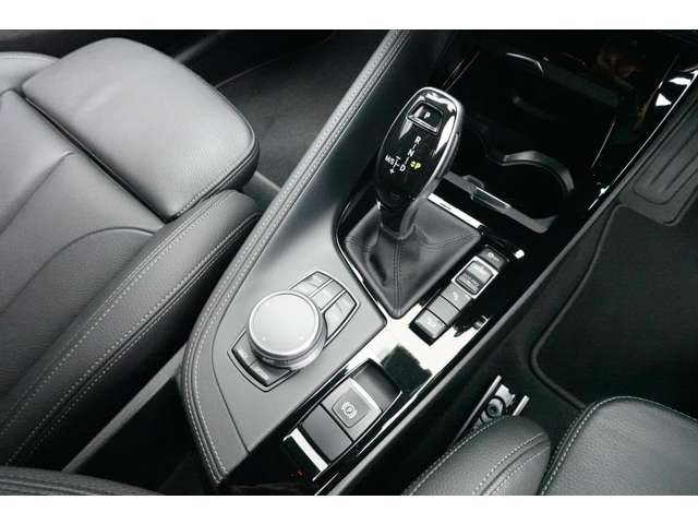 ＢＭＷ Ｘ２ Ｘドライブ１８Ｄ ＭスポーツＸ ディーゼルターボ ４ＷＤ R1年 (近畿) 99