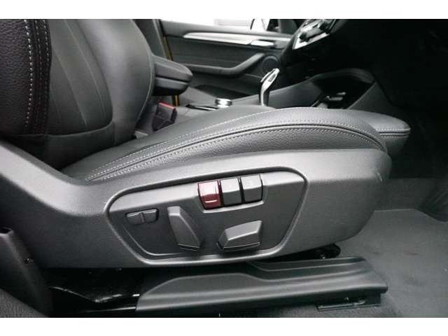 ＢＭＷ Ｘ２ Ｘドライブ１８Ｄ ＭスポーツＸ ディーゼルターボ ４ＷＤ R1年 (近畿) 99