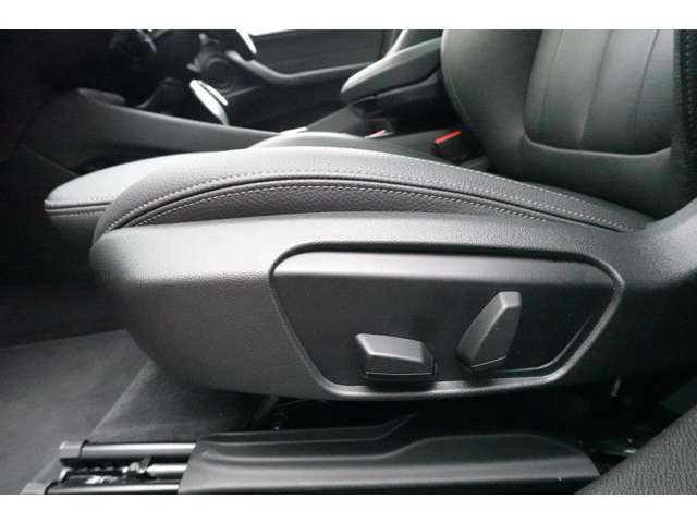 ＢＭＷ Ｘ２ Ｘドライブ１８Ｄ ＭスポーツＸ ディーゼルターボ ４ＷＤ R1年 (近畿) 99