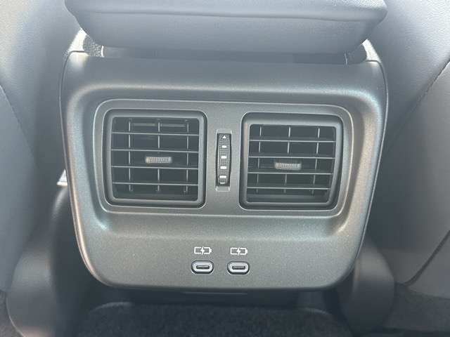 トヨタ クラウン　クロスオーバー　ハイブリッド ２．４ ＲＳ アドバンスト Ｅ－ＦＯＵＲ ＡＤＶＡＮＣＥＤ ４ＷＤ R4年 (東海) 99