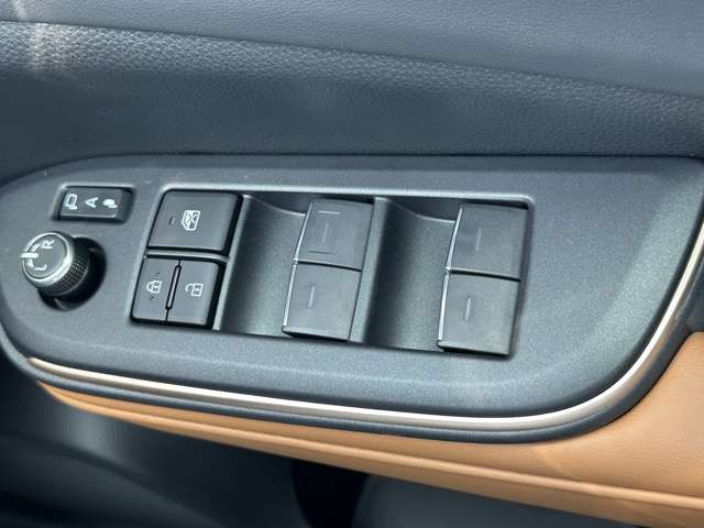 トヨタ クラウン　クロスオーバー　ハイブリッド ２．４ ＲＳ アドバンスト Ｅ－ＦＯＵＲ ＡＤＶＡＮＣＥＤ ４ＷＤ R4年 (東海) 99