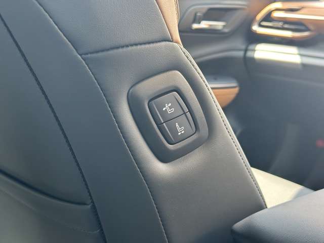 トヨタ クラウン　クロスオーバー　ハイブリッド ２．４ ＲＳ アドバンスト Ｅ－ＦＯＵＲ ＡＤＶＡＮＣＥＤ ４ＷＤ R4年 (東海) 99