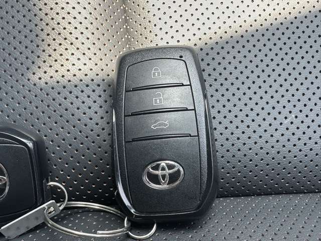 トヨタ クラウン　クロスオーバー　ハイブリッド ２．４ ＲＳ アドバンスト Ｅ－ＦＯＵＲ ＡＤＶＡＮＣＥＤ ４ＷＤ R4年 (東海) 99