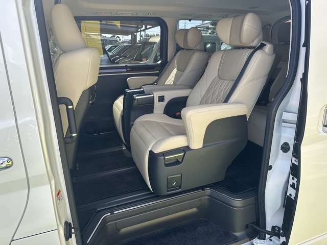 トヨタ グランエース ２．８ Ｇ ディーゼルターボ R5年 (東海) 99