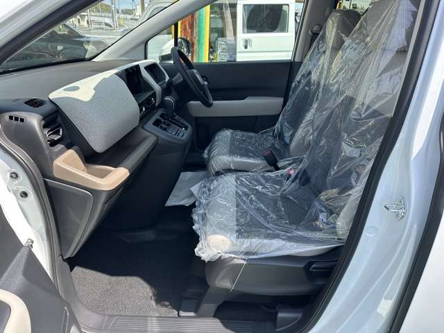 ホンダ フリード　ハイブリッド １．５ Ｅ：ＨＥＶ エアー ＥＸ R7年 (東海) 99