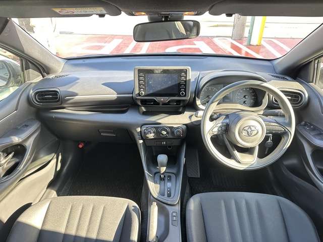 トヨタ ヤリス １．０ Ｘ R4年 (東海) 99